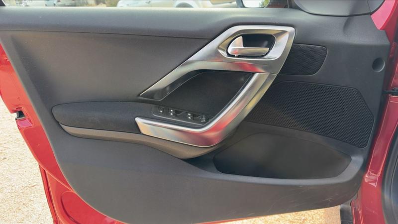 Peugeot 2008 1.2 PureTech 110 Eat6 Allure - Automatique