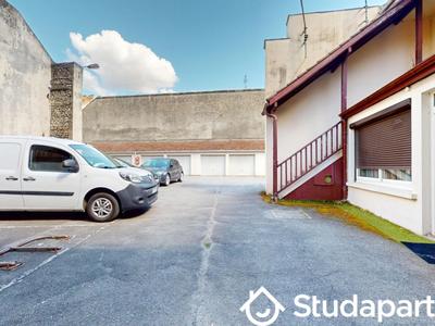 Chambre - 15 m² - 1 pièce