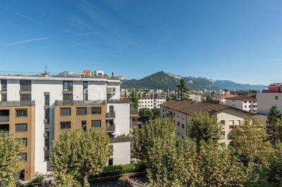 Appartement - 82 m² - 3 pièces