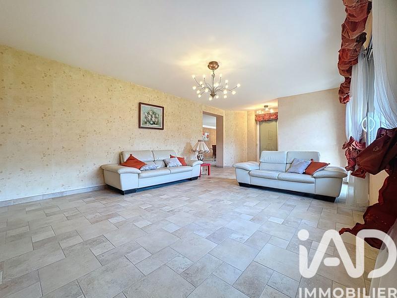 Maison - 210 m² - 10 pièces