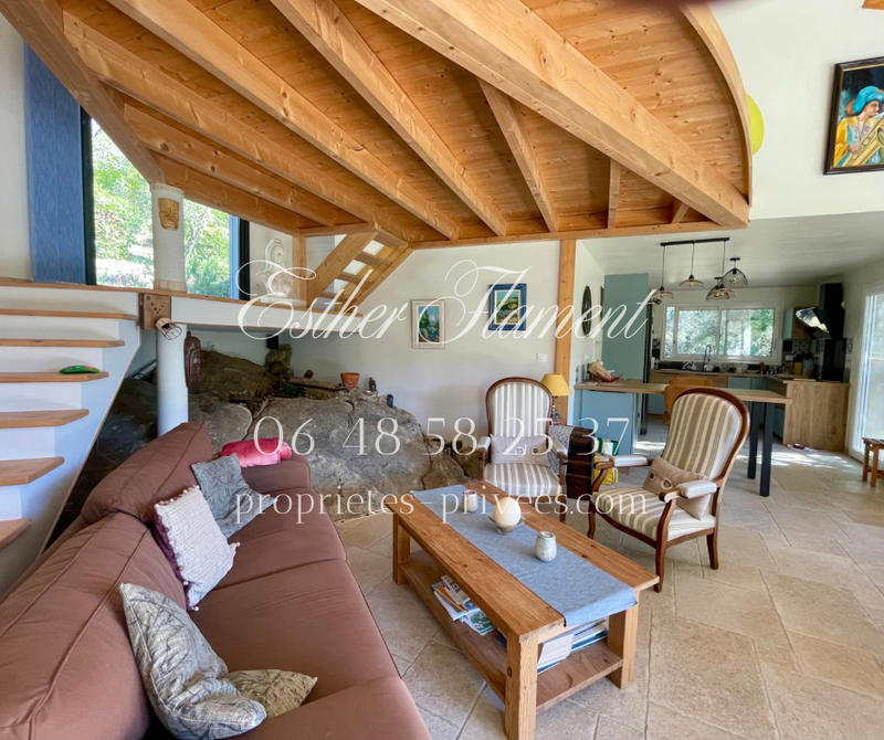 Maison - 140 m² - 5 pièces