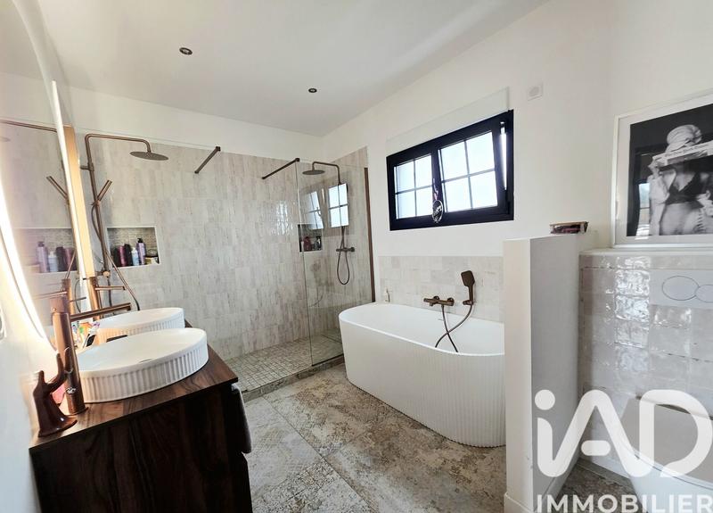 Maison - 146 m² - 6 pièces