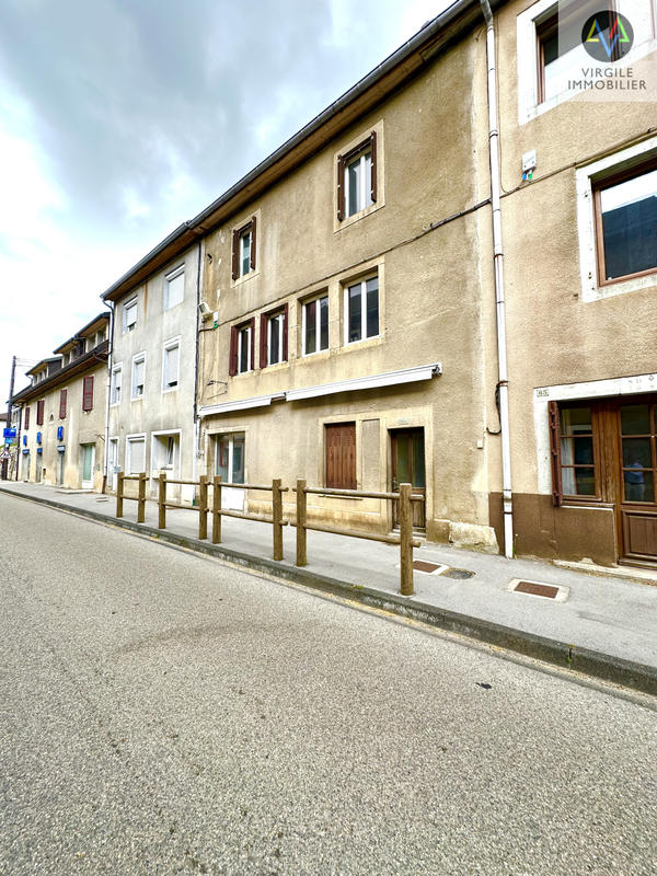 Immeuble - 218 m² - 12 pièces