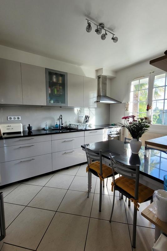 Maison - 185 m² - 7 pièces