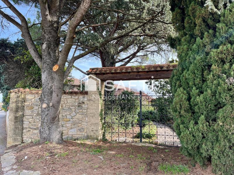 Maison - 281 m² - 8 pièces