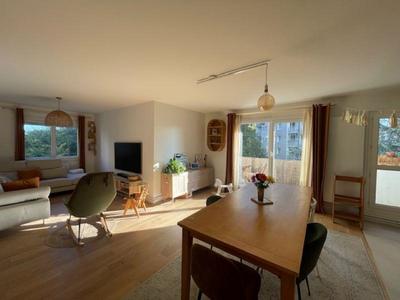 Appartement - 100 m² - 5 pièces