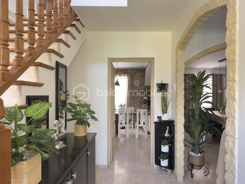 Maison traditionnelle - 165 m² - 8 pièces