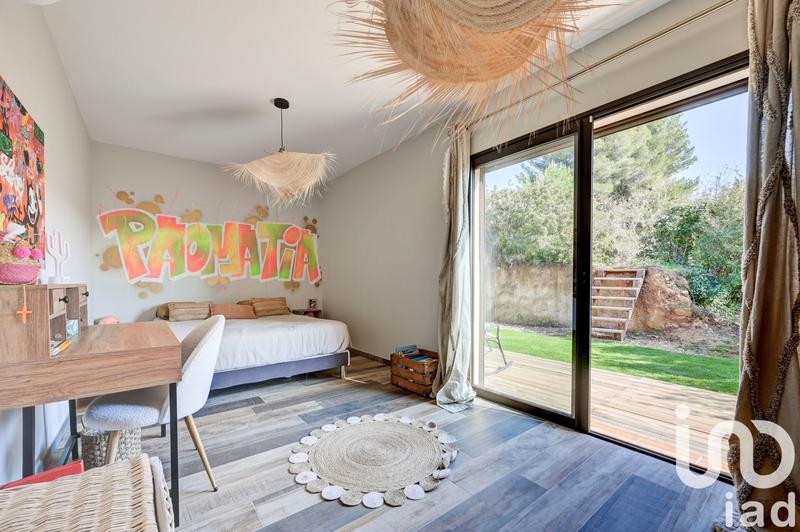 Maison - 288 m² - 8 pièces