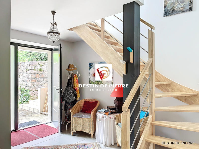 Maison - 202 m² - 4 pièces