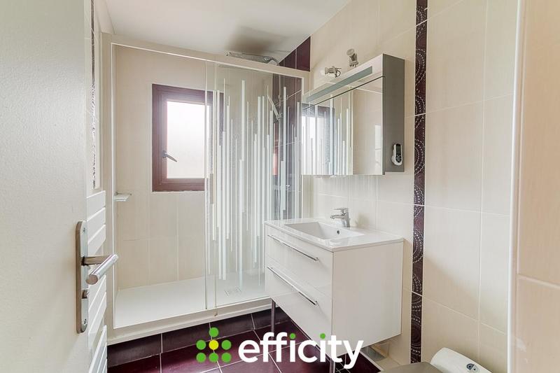 Pavillon - 95 m² - 6 pièces