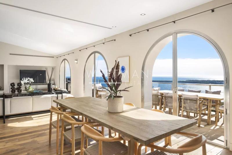 Villa - 291 m² - 7 pièces