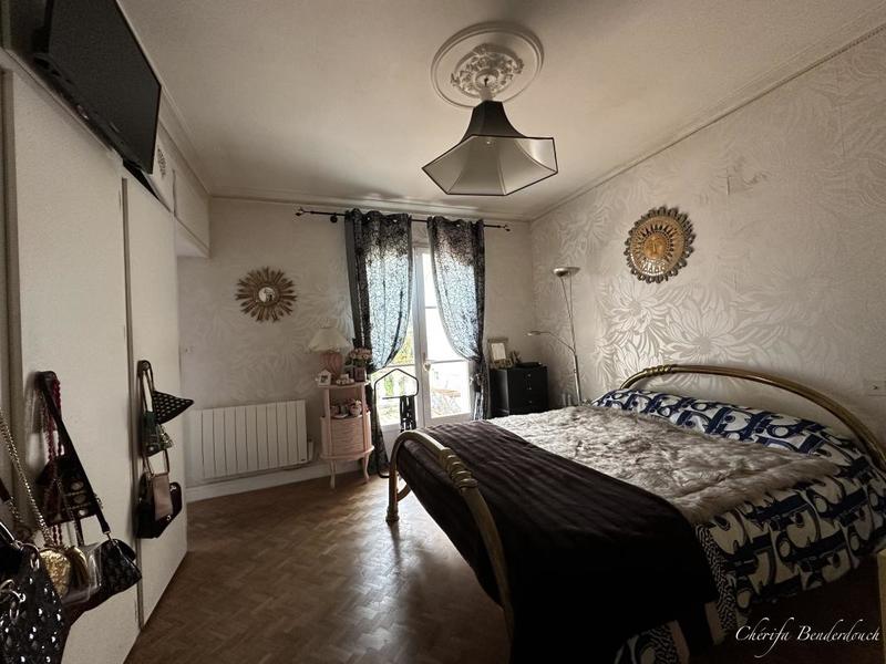 Maison - 300 m² - 10 pièces