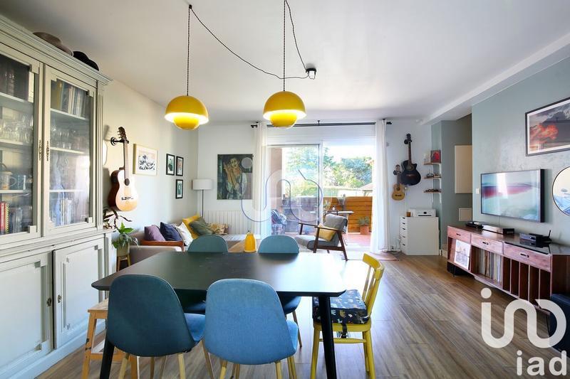 Appartement - 64 m² - 3 pièces