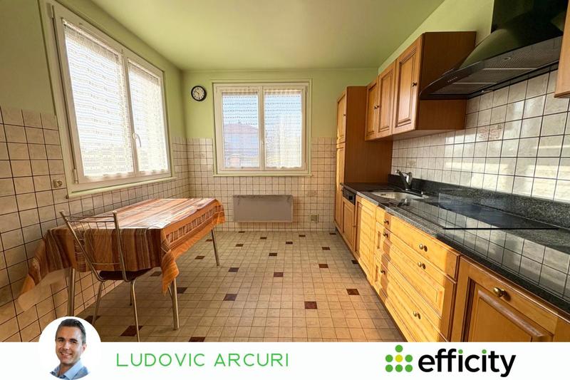 Maison - 157 m² - 7 pièces