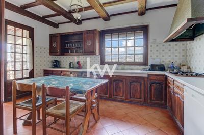 Maison - 213 m² - 10 pièces