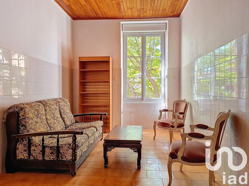 Maison - 257 m² - 9 pièces