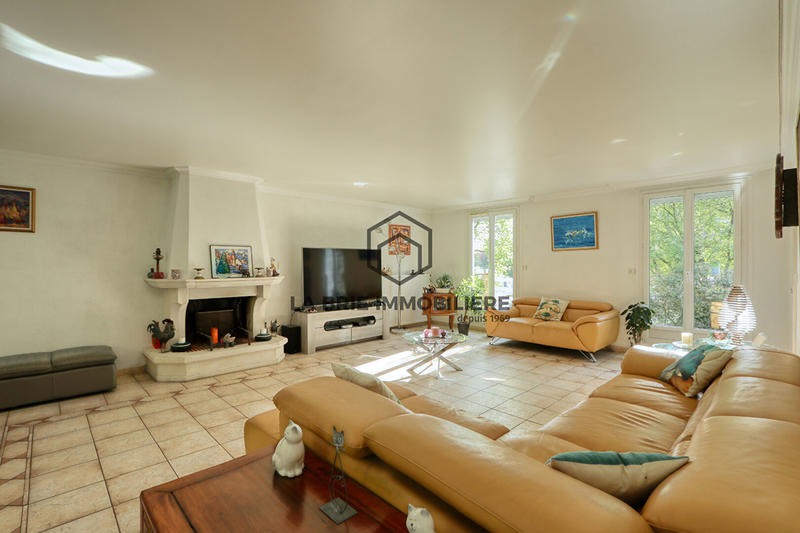 Maison - 193 m² - 7 pièces