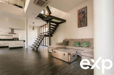 Maison - 180 m² - 6 pièces