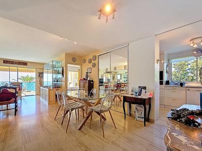 Appartement - 95 m² - 4 pièces