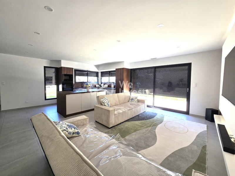 Maison traditionnelle - 128 m² - 6 pièces