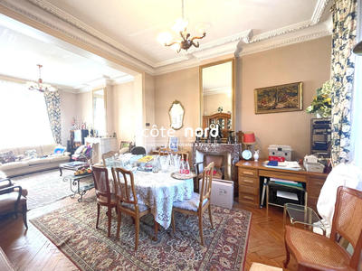 Maison - 179 m² - 8 pièces