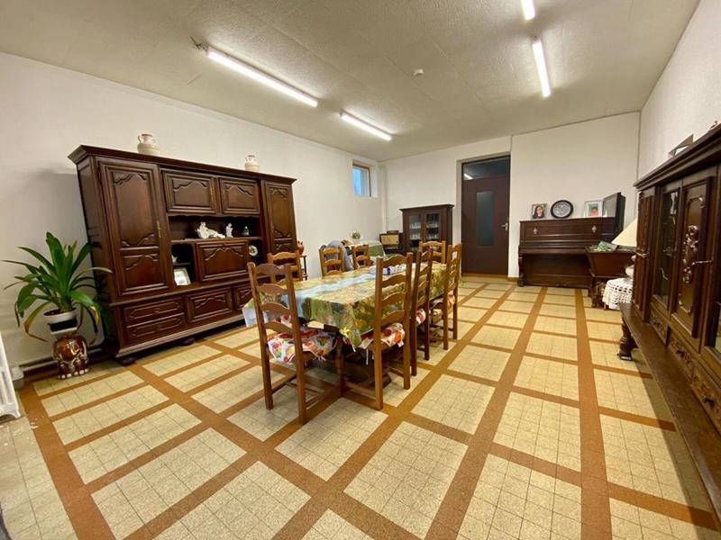 Maison - 210 m² - 9 pièces