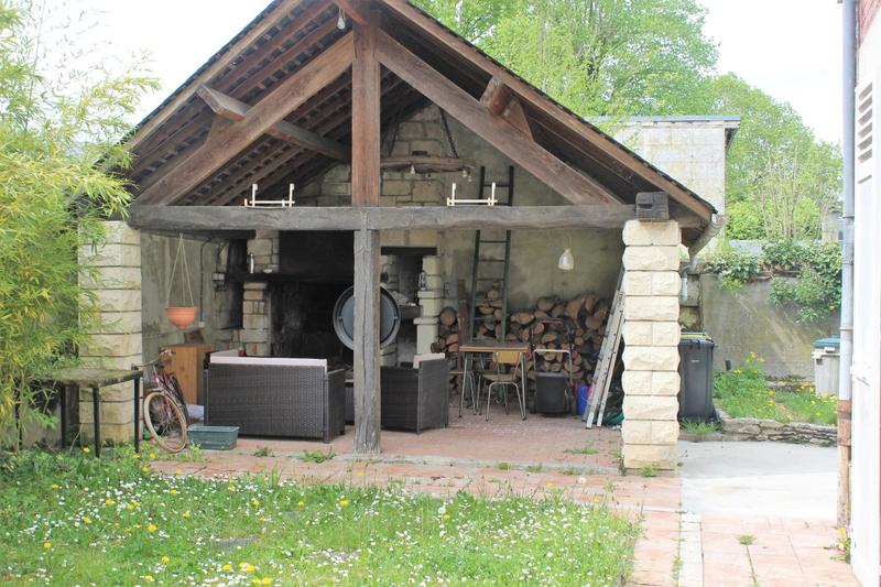 Maison - 220 m² - 12 pièces