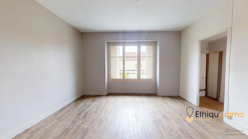 Maison - 148 m² - 9 pièces