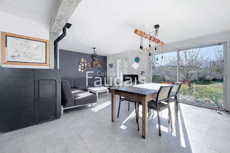 Maison - 120 m² - 7 pièces