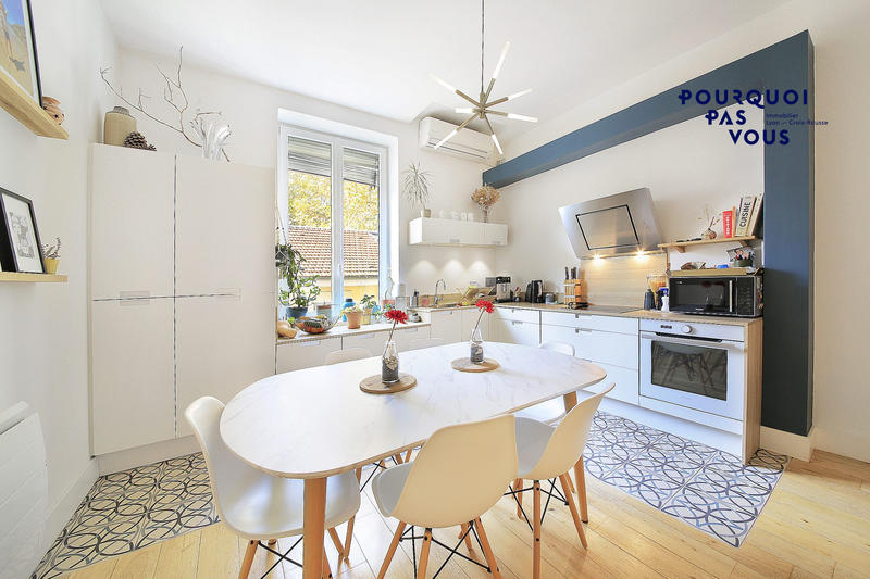 Appartement - 80 m² - 4 pièces