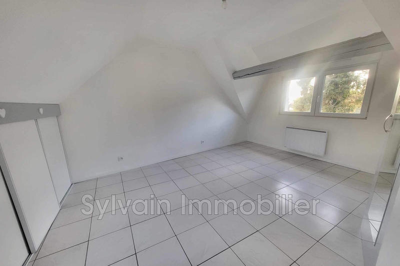 Maison - 96 m² - 8 pièces
