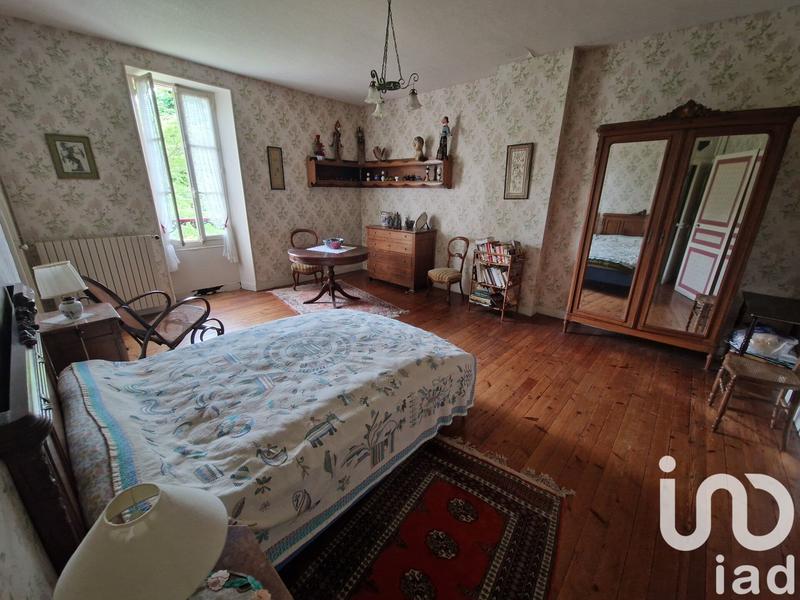 Maison - 567 m² - 12 pièces