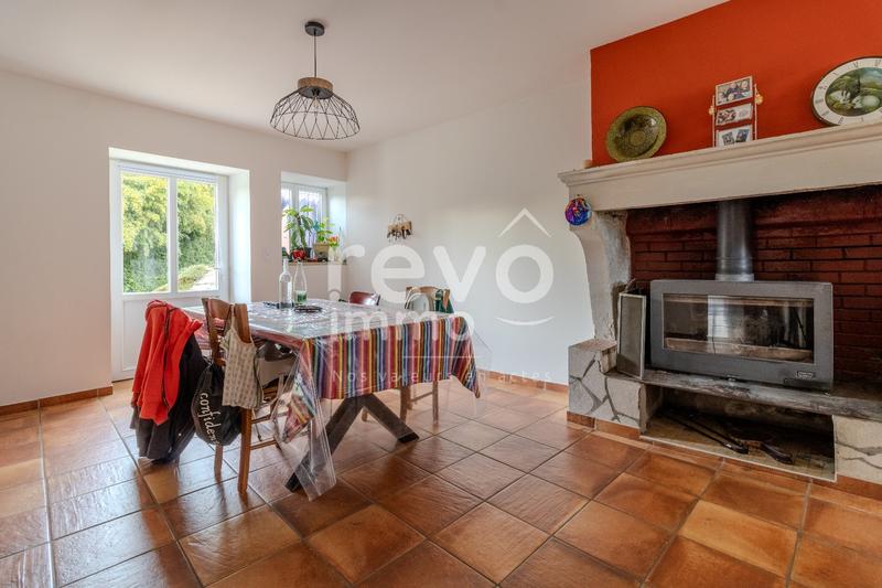 Maison - 215 m² - 6 pièces