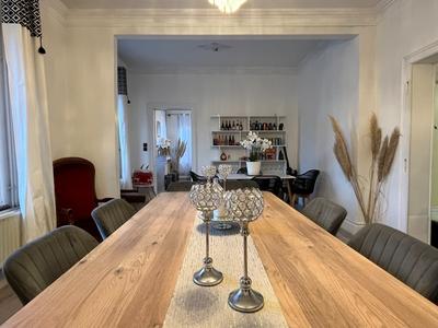 Maison - 252 m² - 13 pièces