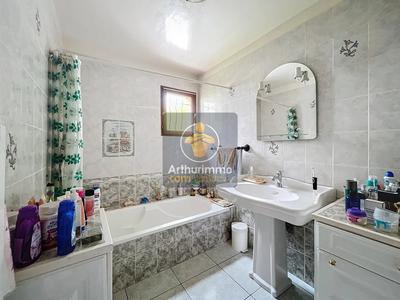 Maison - 122 m² - 7 pièces