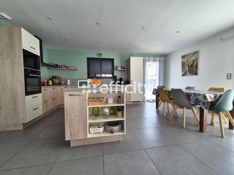 Maison - 110 m² - 5 pièces