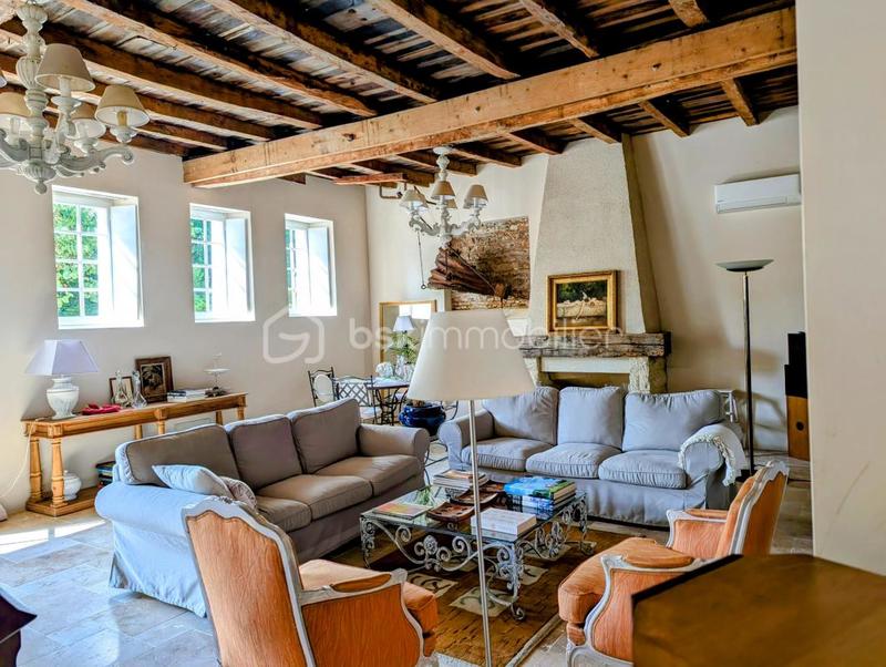 Maison - 296 m² - 9 pièces