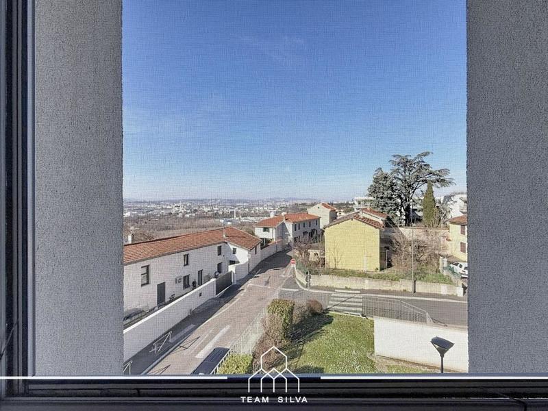 Appartement - 77 m² - 4 pièces