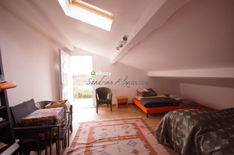 Maison - 200 m² - 6 pièces