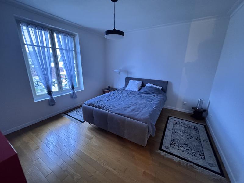 Maison traditionnelle - 195 m² - 6 pièces