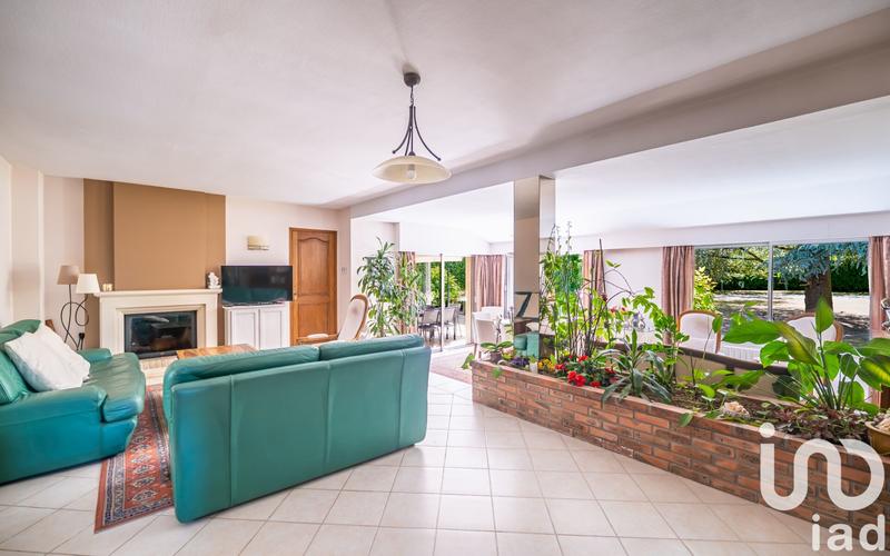 Maison - 182 m² - 9 pièces