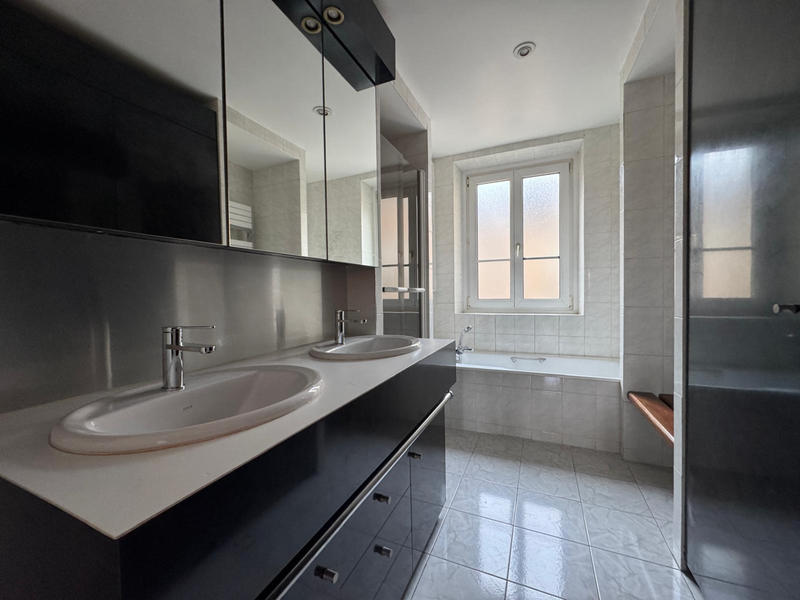 Appartement - 77 m² - 4 pièces