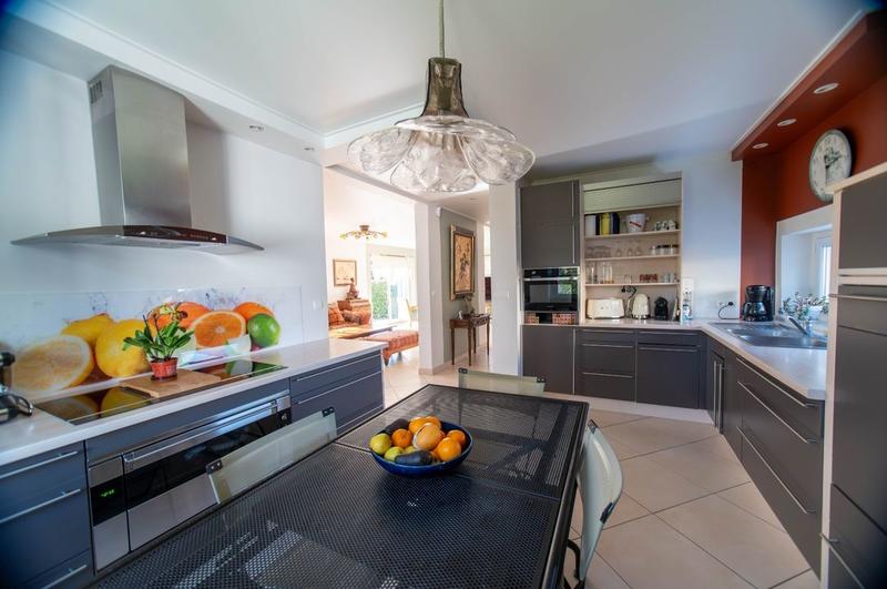 Propriété - 272 m² - 7 pièces