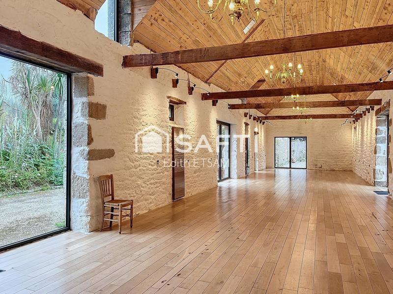 Maison - 605 m² - 11 pièces