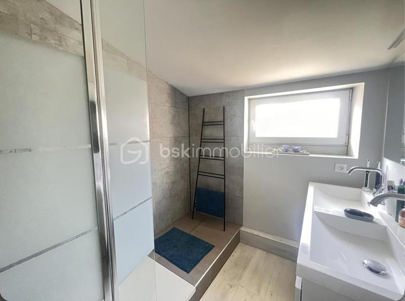 Maison en pierre - 117 m² - 6 pièces