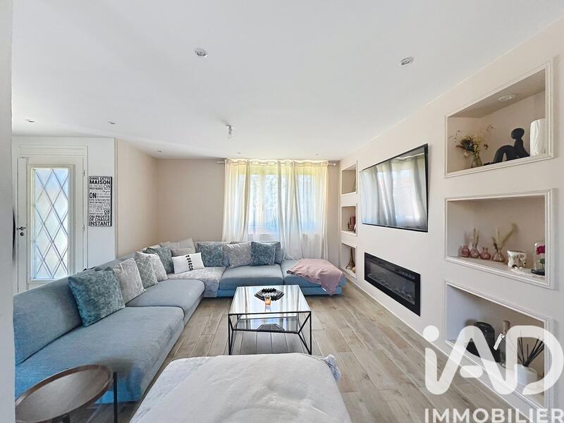 Maison - 111 m² - 5 pièces