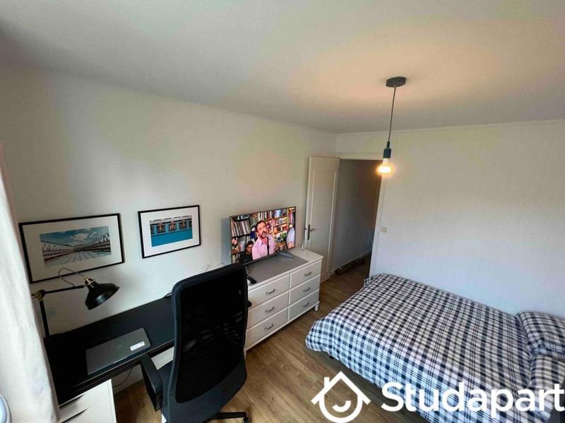 Chambre - 10 m² - 1 pièce