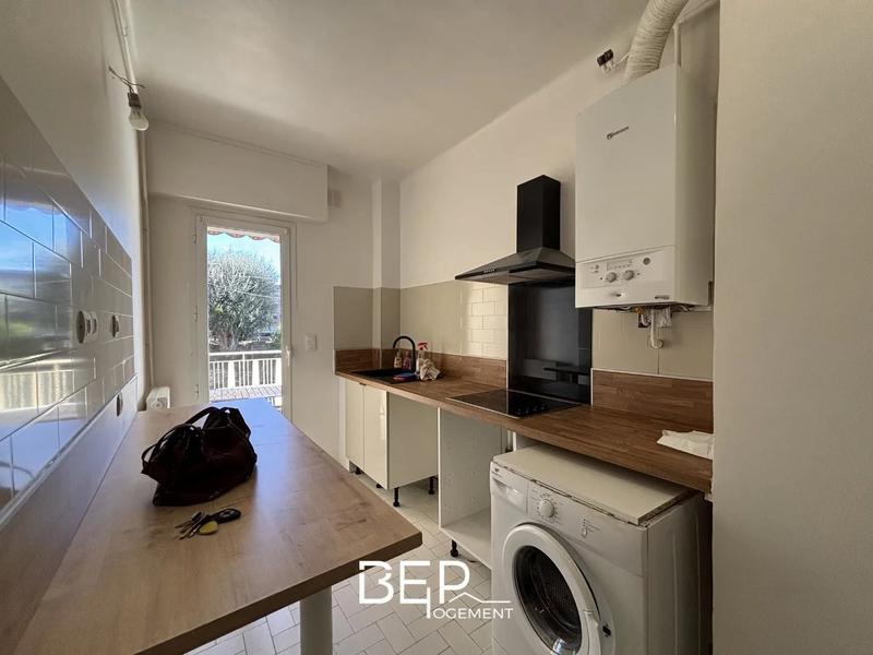 Appartement - 100 m² - 4 pièces