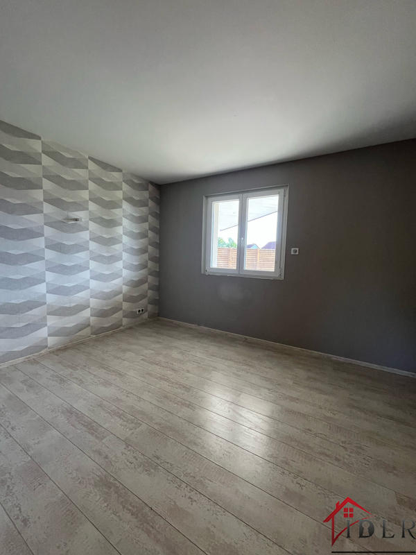 Maison - 240 m² - 7 pièces