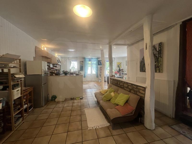 Maison - 232 m² - 8 pièces